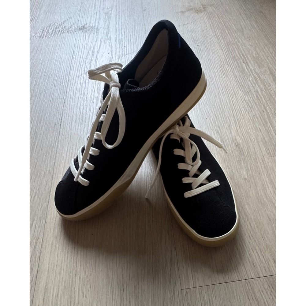 Women's Black Laceup‎ - Picture 2 of 8
